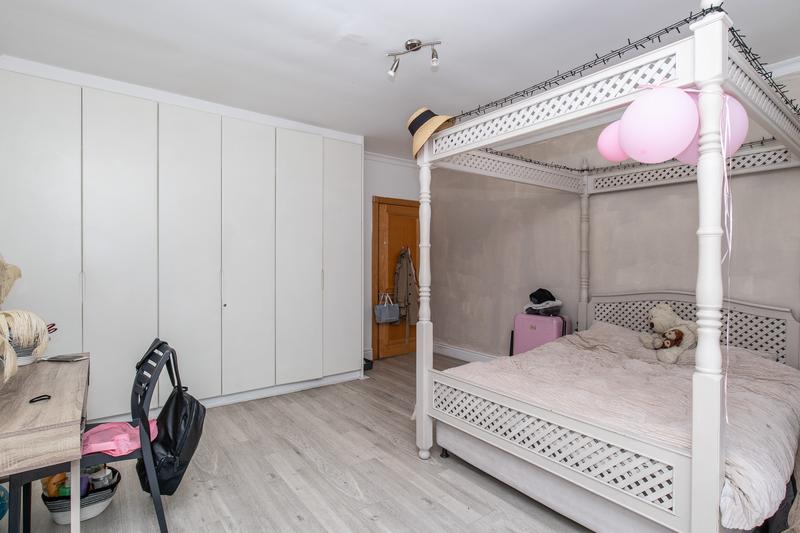 To Let 4 Bedroom Property for Rent in Constantia Western Cape